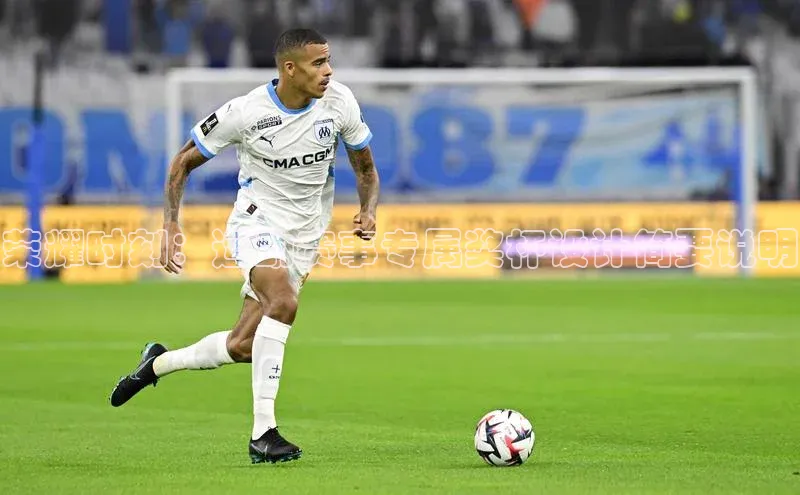 荣耀时刻：运动赛事专属奖杯设计简要说明